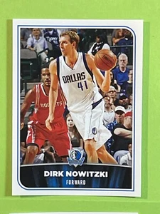 Dirk Nowitzki 2017-18 NBA Panini Aufkleber (europäisch ""Italien"") - Bild 1 von 2