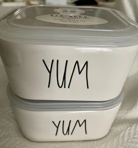 Rae Dunn NEU 2 YUM Luftdichter Lebensmittelbehälter Keramik mit Kunststoff belüftetem Deckel 5x5 - Bild 1 von 8