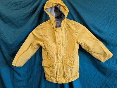 Abrigo de lluvia Old Navy Amarillo con capucha 5T para niños Foto 1 de 4