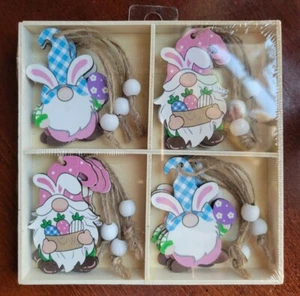 NUEVO 12 Adornos Gnomo Conejito de Pascua Primavera Hogar Árbol Decoración Madera en caja de madera - Imagen 1 de 3