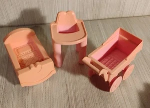 Baby Puppenhaus Möbel Wiege Buggy Hochstuhl Vintage Modell M6095 - Bild 1 von 4