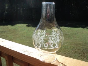 Vintage Oil Lamp Glass Chimney Torch & Wreath Pattern ~ 9” Tall 3” Fitter - Picture 1 of 3