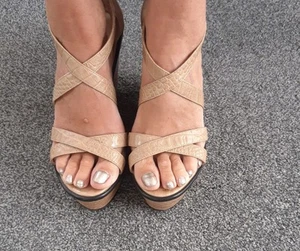 Talbots Ladies Platform Wedge Sandals Size 9 Beige Snakeskin Effectworn Once - Picture 1 of 7