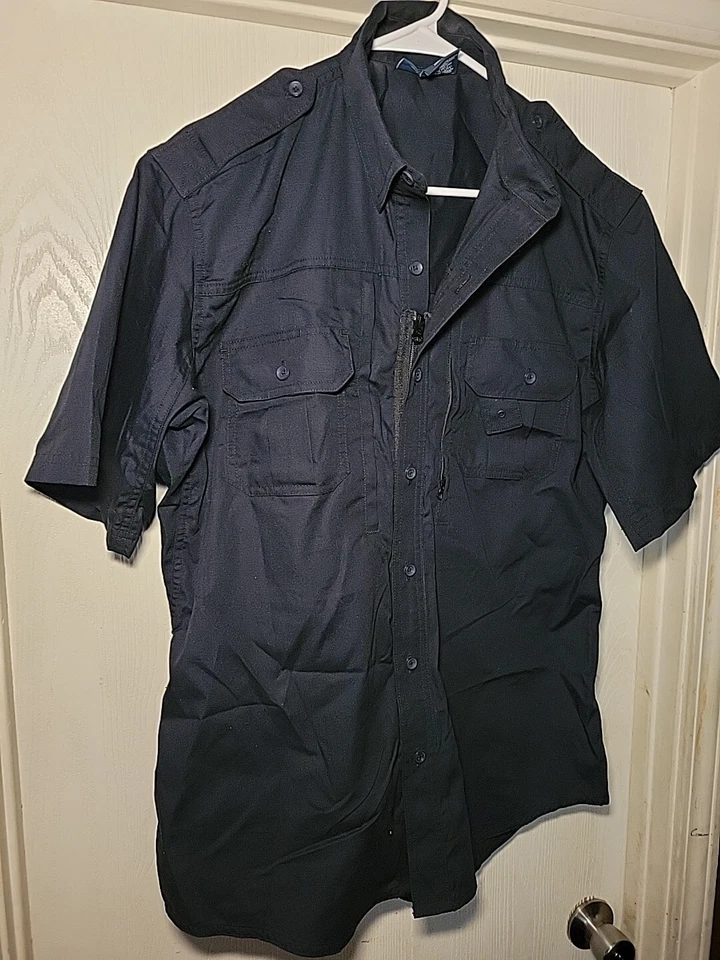 Propper Mens Shirt Uniform Zip Front Size M Polyester Blend  Short Sleeve  - Image 1 of 3