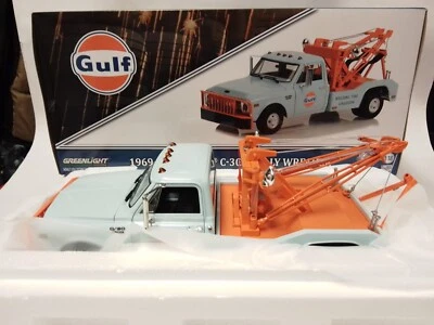 Greenlight Chevrolet C-30 Dually Wrecker GULF 1969 1/18 13624 - Immagine 1 di 3