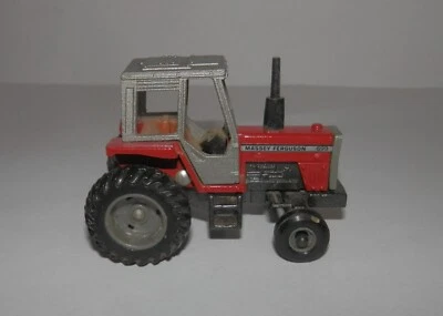 1:64 Massey Ferguson 699 Cabbed Tractor - Image 1 of 4