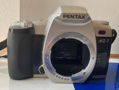 Pentax MZ-7 Autofokus * Spiegelreflexkamera-Gehäuse Body - Bild 1 von 2