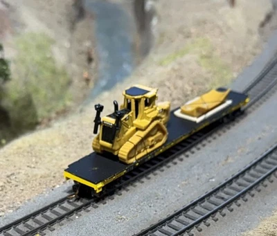 N Scale Custom Trailer Train Flatcar With Caterpillar D8 Load MTL Couplers - Image 1 of 4