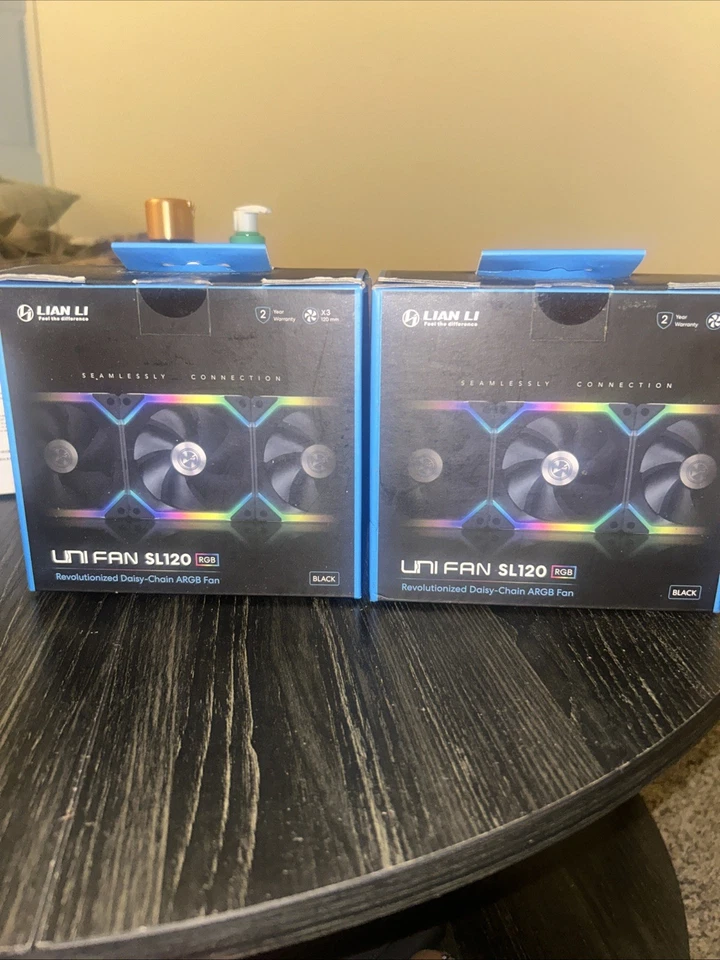 Lian Li UNI FAN SL 120mm Case Fan - Black (3-Pack) - Image 1 of 1