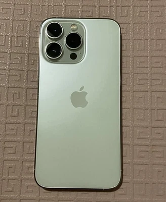 Apple iPhone 13 Pro - 128GB - Argento (Sbloccato) - Immagine 1 di 4