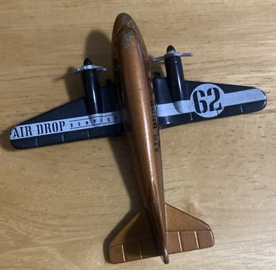 Matchbox Sky Busters Airliner 2003 Air Drop Service marrón/negro Foto 1 de 2