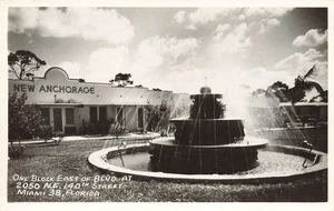 Postal LP25 Miami Florida Nuevo Restaurante Anchorage 1950 RPPC - Imagen 1 de 2