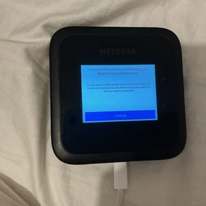 Routeur mobile Netgear, Nighthawk M6 Pro 5G WiFi 6 débloqué (MR6500) - Photo 1/3
