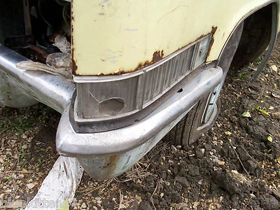 1969 1970 DEVILLE LEFT CORNER MARKER SIGNAL LIGHT OEM USED BROKEN LENS GM PART - Image 1 of 2