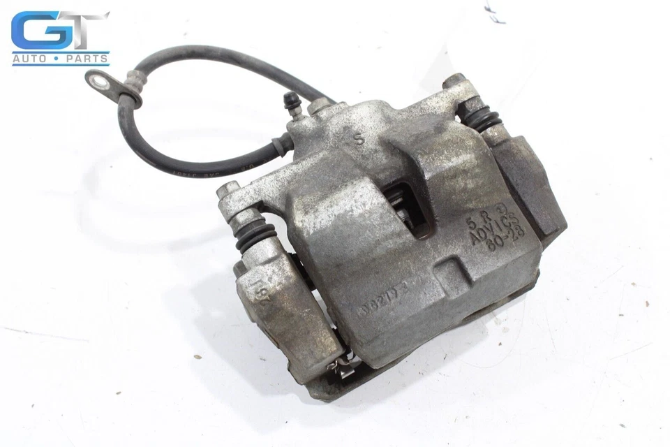 2019 - 2021 LEXUS ES350 ES300H FRONT RIGHT PASSENGER SIDE BRAKE CALIPER OEM - Image 1 of 4