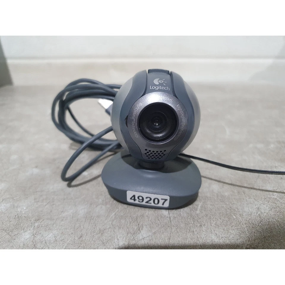 Logitech C500 V-U0006 Webcam Silver & Grey Wired USB 1.3 MP Built-in Microphone - Image 1 of 4