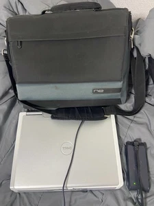 15in 2005 DELL Inspiron Vintage Laptop With Case Working. Excellent Shape! - Afbeelding 1 van 14