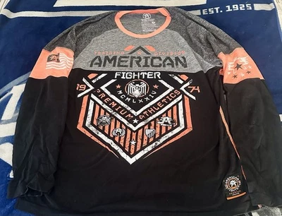 Camiseta negra manga larga American Fighter gráfica talla XL Foto 1 de 4