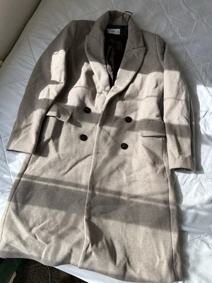Nueva gabardina beige para mujer Mango talla S material grueso manga larga Foto 1 de 3