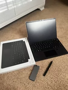 Microsoft Surface Pro 8 11th Gen i5 1 TB Storage, 8GB memory, Keyboard & Pen - Picture 1 of 11