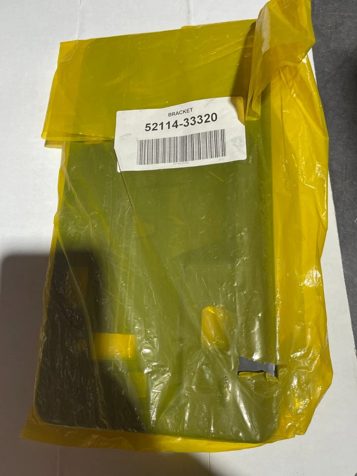 52114-33320 Genuine Lexus License Bracket - Image 1 of 1