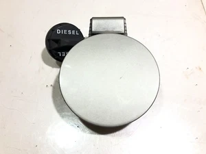KIA CARENS 2014 MK3 CRDI FUEL FILLER FLAP CAP  SILVER K3Y  69510-A4000 /2013-19 - Picture 1 of 9