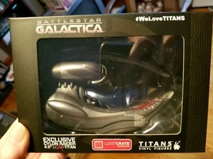 Loot Crate Titans Vinyl Battlestar Galactica BSG Cylon Raider 4,5" Scar Titan  - Bild 1 von 1