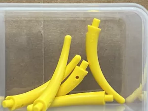 LEGO Parts - Yellow Dinosaur Tail End Section / Horn - No 40379 - QTY 5 - Picture 1 of 1