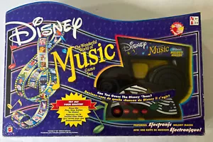 Disney El Maravilloso Mundo de la Música Juego de Mesa Familiar Electrónico con 100+ Canciones - Imagen 1 de 8