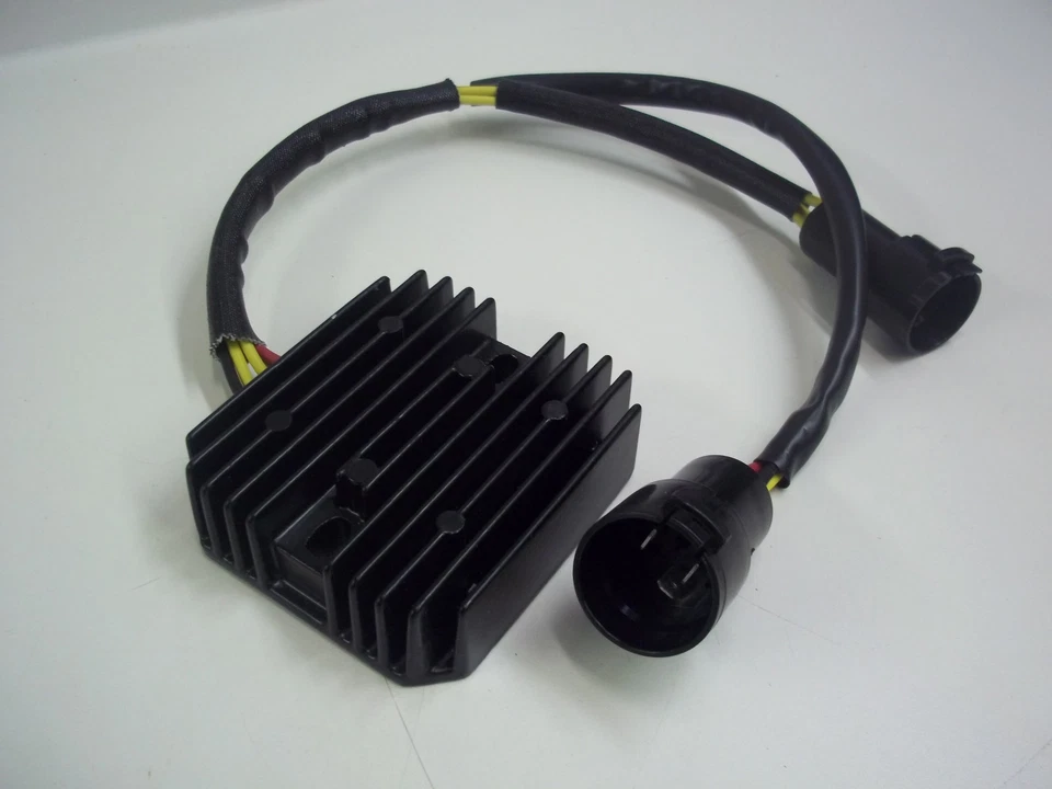 KAWASAKI NINJA ZX6R, ZZR600 REGULADOR DE VOLTAJE RECTIFICADOR ALT A 21066-1125 Foto 1 de 1