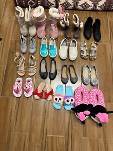 Lot de différentes chaussures/plats/bottes pour enfants de différentes marques et tailles en excellent état !!