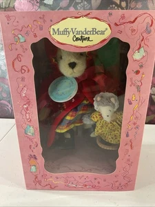 MUFFY VANDERBEAR Couture - Muffy CAPUCHA ROJA NUEVA EN CAJA - Imagen 1 de 13