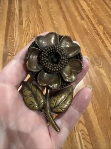 H Pomerantz Inc NY Flower Brooch Pin Tarnished Copper Look Vintage - Picture 1 of 6