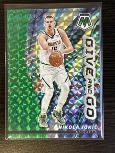 Mosaico Panini 2022-23 - Give and Go Nikola Jokić #15 Green Mosaic Prizm - Imagen 1 de 2