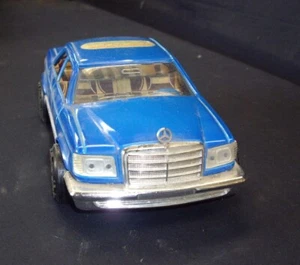 VINTAGE MERCEDES BENZ (W126) 500 SEL... TIN FRICTION CAR (ICHIKO) CLEAR WINDOW - Bild 1 von 12