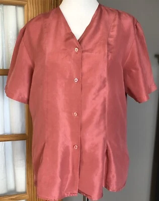 Blusa de seda United Colors Benetton para mujer talla M plisada rosa clásica caprichosa ciudad Foto 1 de 4