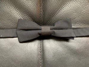 Men's Slim Black Bow Tie Adjustable, bow 4.5"x1.75" - Picture 1 of 5