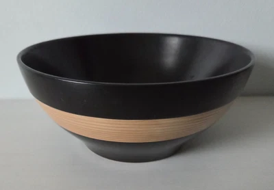 Фаянсовая миска для овощей Concentric Black от Pfaltzgraff 9 дюймов - Изображение 1 из 4