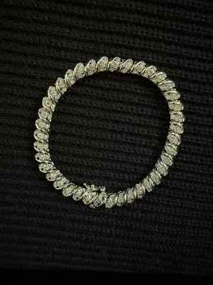 Brazalete de tenis S de diamantes de aproximadamente 2,00 quilates de oro blanco de 10 quilates de 7,5 pulgadas, 8,4 dwt Foto 1 de 4
