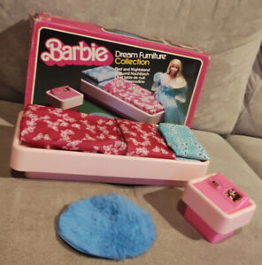 Barbie Dream Furniture Collection Bed and Nightstand 1978