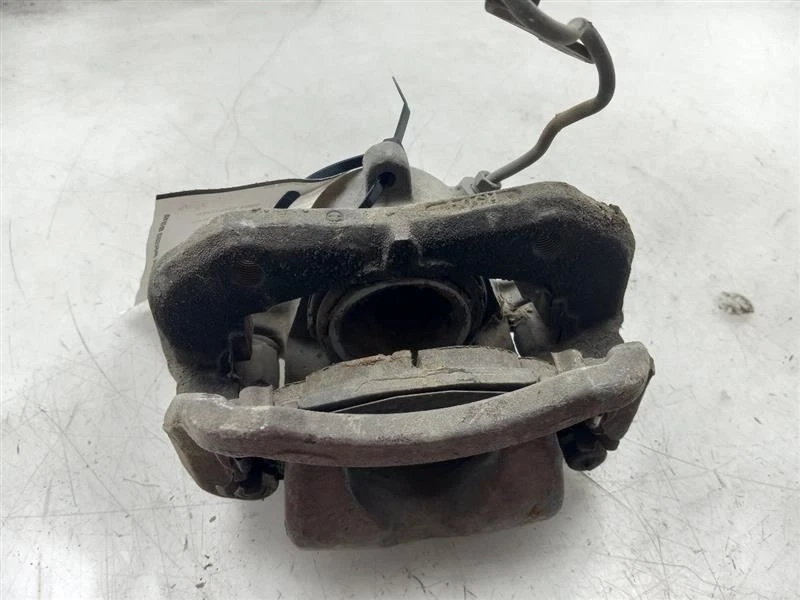 Pinza de pasajero delantera de 4 cilindros cabina regular para camioneta Toyota 84-95 Foto 1 de 4