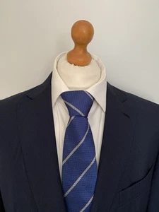 Mens ELEGANT ERMENEGILDO ZEGNA WOOL SUIT In NAVY FINE STRIPE 44R *WORN 5 TIMES* - Picture 1 of 7