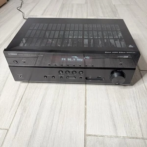 Yamaha RX-V385 Ricevitore AV 5.1 canali 4K Ultra HD con Bluetooth *DENT* - Foto 1 di 10