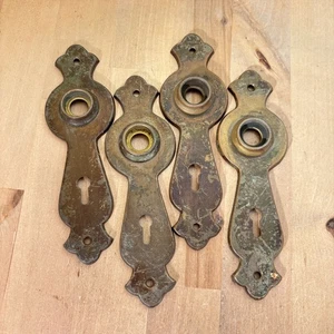 Set 4 Vtg Art Deco Backplates, Metal Tear Drop Door Knob w Keyhole, Salvage - Picture 1 of 7