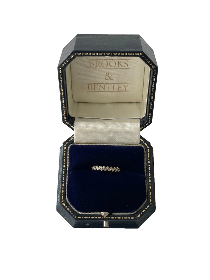 Anillo de diamantes 1988 oro de 9 quilates media eternidad anillo vintage 18 diamantes - talla i 1/2 Foto 1 de 4