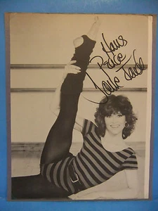 Foto firmada por Jane Fonda 8x11 entrenamiento autógrafo Barbarella Grace And Frankie - Imagen 1 de 3