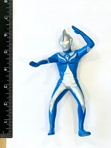Japanese Ultraman Vinyl Figure COSMOS  Ultra Man by BANDAI - Picture 1 of 2