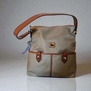 Dooney & Bourke Wayfarer Large Tote Schultertasche Taupe Nylon Leder Neu mit Etikett Handtasche - Bild 1 von 21
