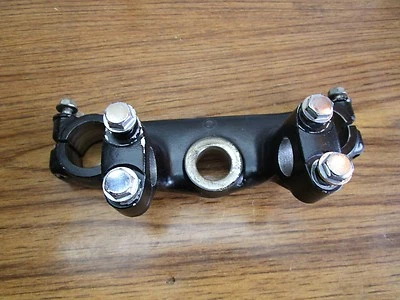 XR 200 HONDA 1985 XR 200R 1985 TOP TREE CLAMP - Image 1 of 2