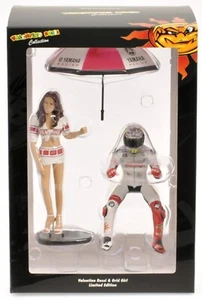 Minichamps 313050001 FIGURINE VALENTINO ROSSI & GRID GIRL MOTOGP VALENCIA 2005 - Picture 1 of 1